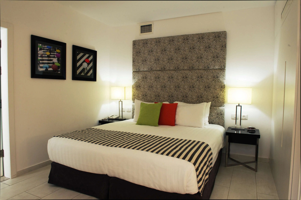 Best Western Regency Suites