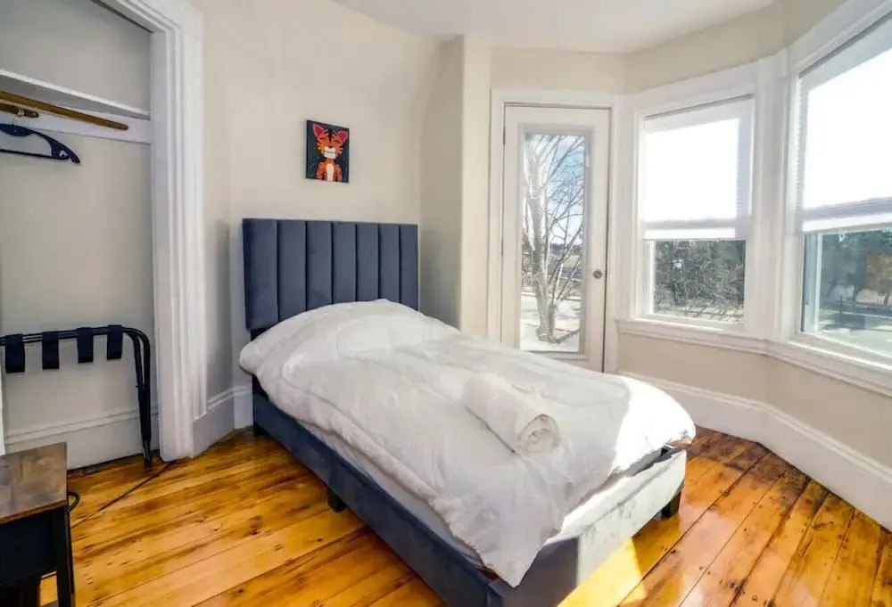 Boston Historical Urban Oasis - 6 Bedroom 3 Bath