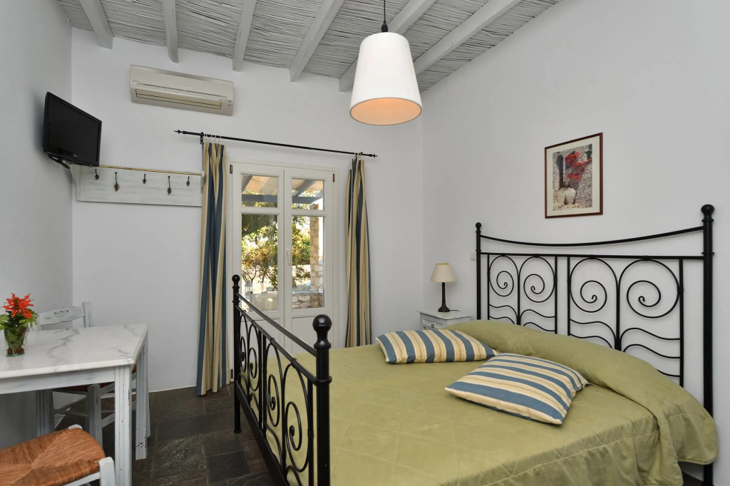 Kalypso Studios & Apartments