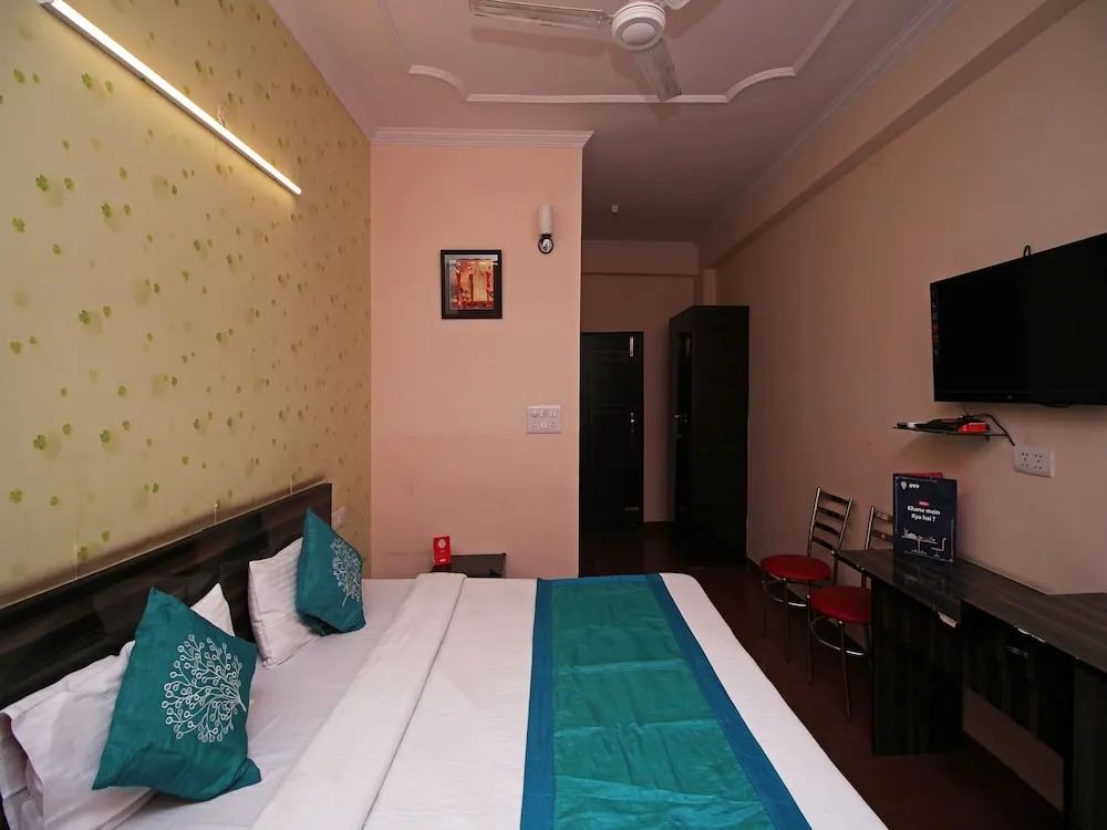 Collection O 6343 Hotel City Rooms Greater Noida