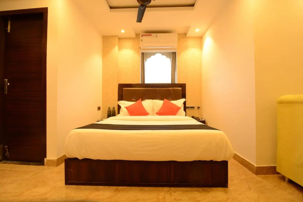 Hotel O Grand Lotus Inn