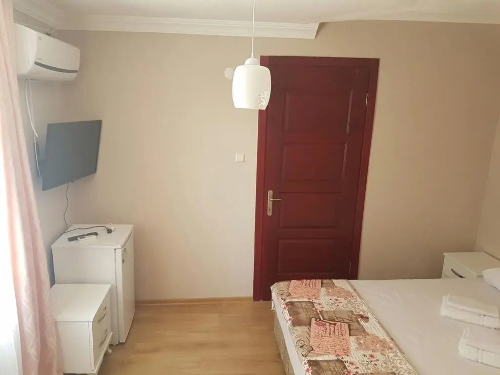 Midilli Otel Sarimsakli