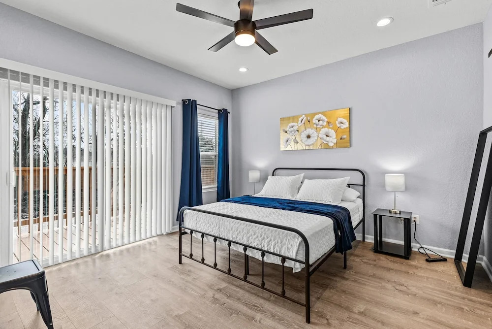 Charming Walkable 4 Br/2.5 BA Near Dtown Riverwalk