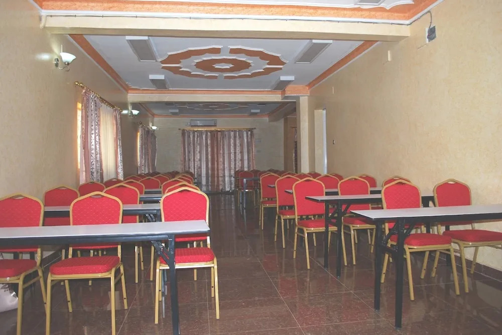 Glory Summit Hotel
