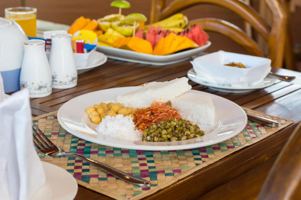 Ceyloni Lake Residency