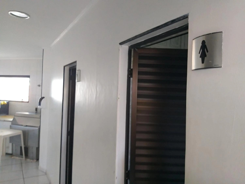 Apartamento na avenida da praia Martim de Sá com vista infinita pro mar em todos os cômodos.No 3o. quiosque próximo a prainha.Sinta-se na praia ouvindo o barulho das ondas e música dos quiosques.Com piscina adulto e infantil.