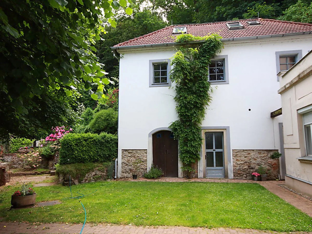House V Podhoří Letna Troja
