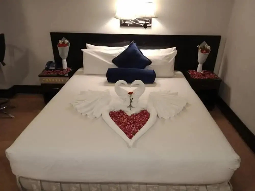 Al-safina Hotel