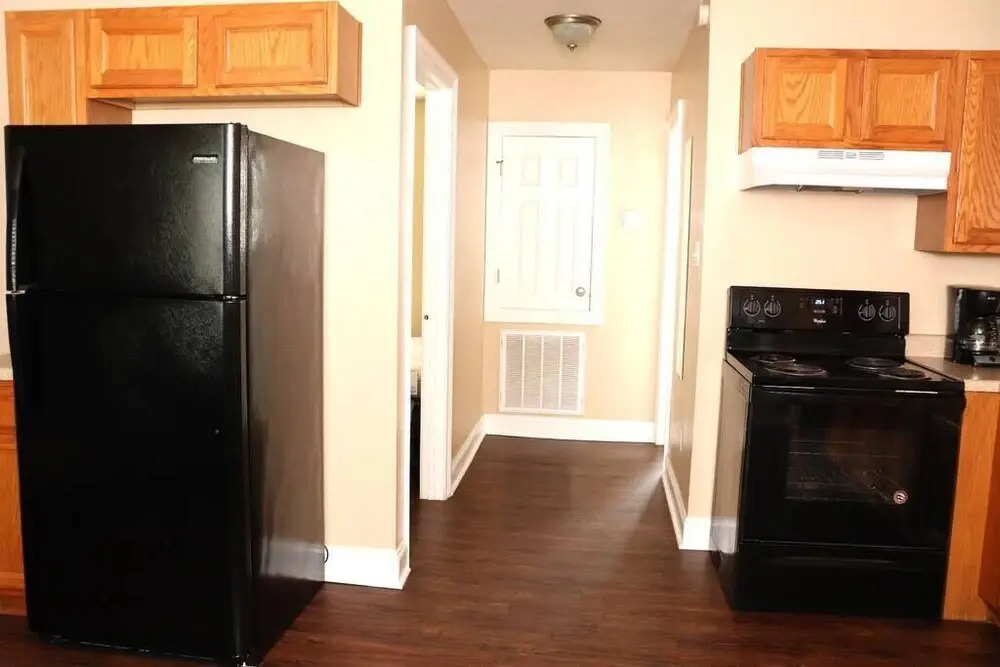 Lasalle 2B · Huge 4BR Gated Apartment w/ Off-street Parking