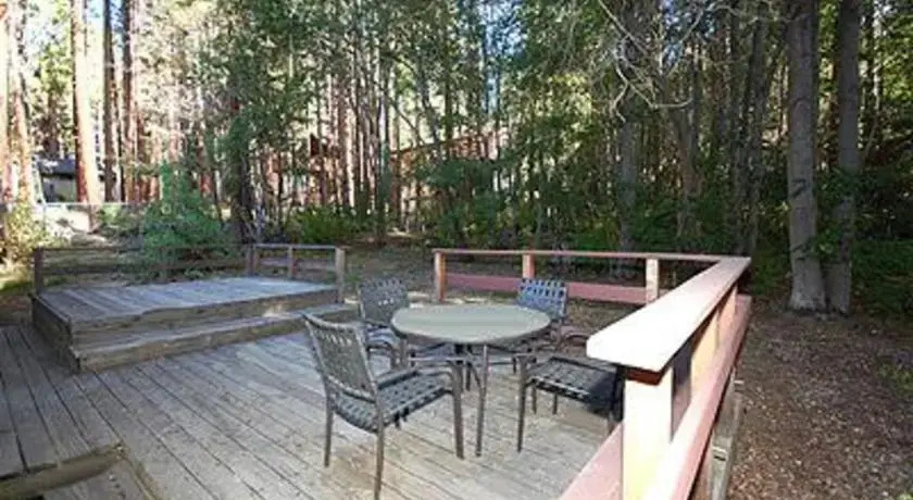 RedAwning June Way Holiday home 1