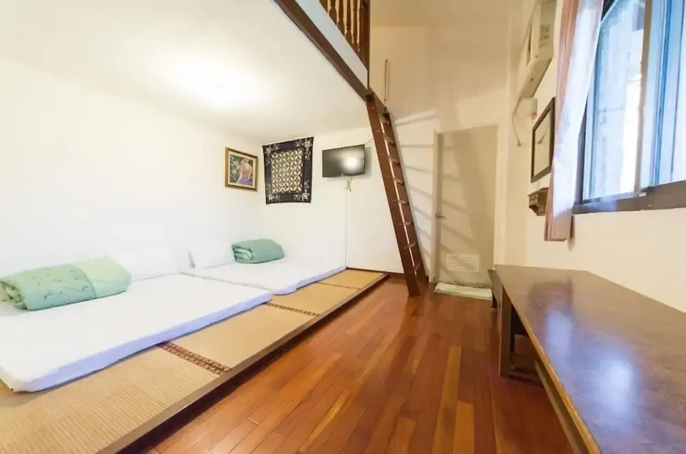 Tap Bed & Breakfast