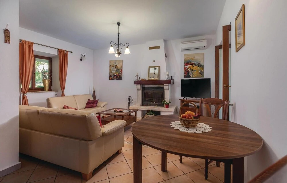 Stunning Home in Labin With Wifi and 2 Bedrooms