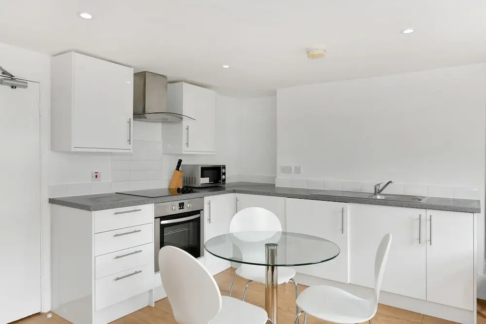 Bond Street Apartments