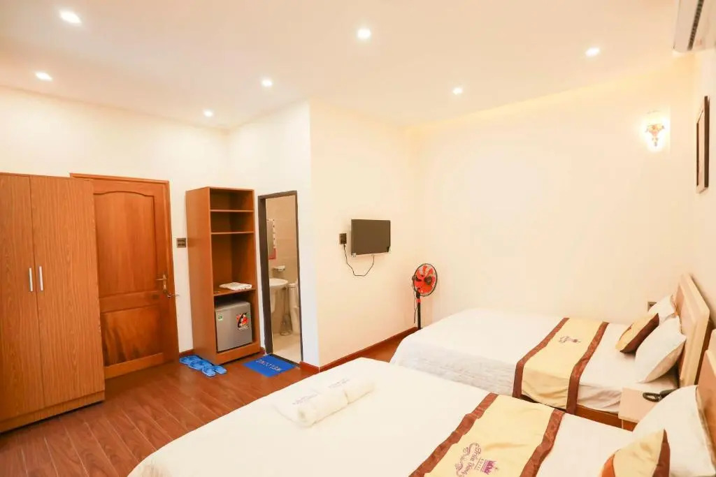 Khách Sạn Triều Dâng