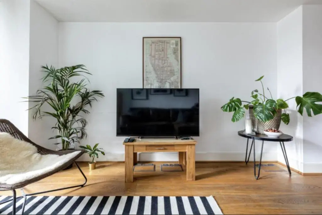 Riverside Balcony Apartments, 10 minutes from Oxford Circus