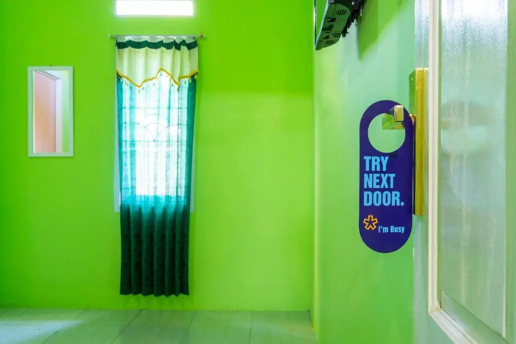 RedDoorz Syariah near RS Dr Hafiz Cianjur