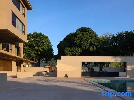 Sanqian Courtyard