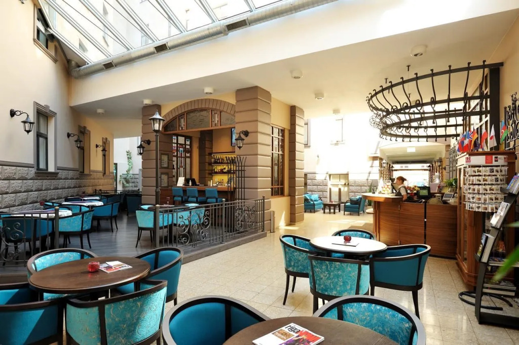 City Hotel TEATER