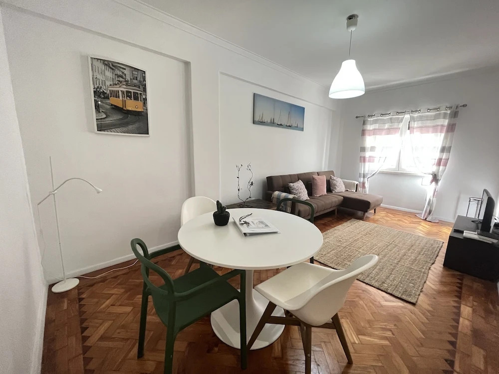 27 92 Campolide Apartment