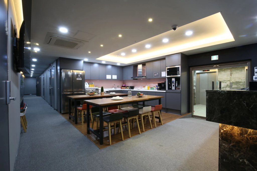 Step Inn Myeongdong 1