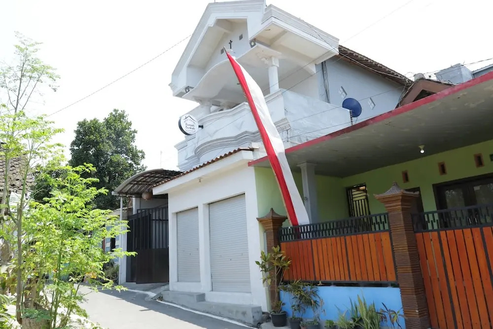 SPOT ON 93189 Rumah Berkah Syariah