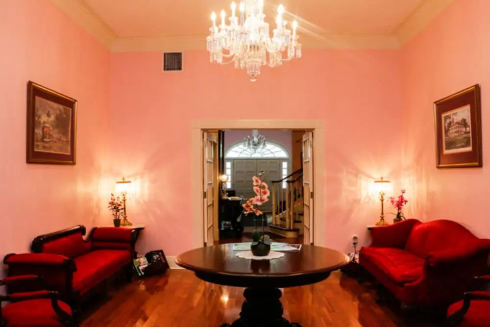 Hubbard Mansion B&B