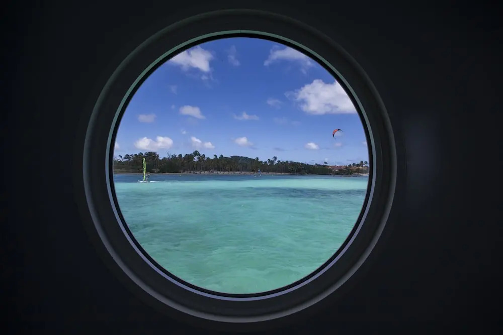 Lagoon Lodge Caraïbes -Lodge flottant sur lagon avec vue mer