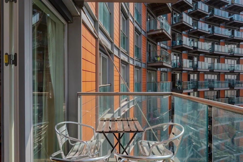 Stylish Modern 2 Bedroom Apartment