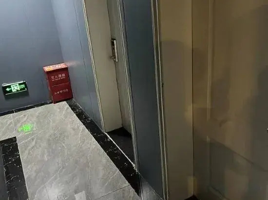 Changsha Fuya Hotel (Tuqiao Subway Station Mechanical and Electrical College)