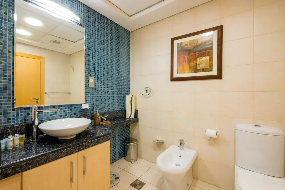 Maison Privee - Beach Access Apt w/ Burj & Sea Views on The Palm