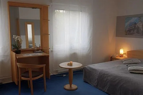 Village Stadthotel