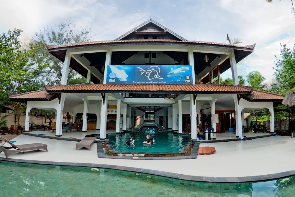Lutwala Bungalows and Private Villa