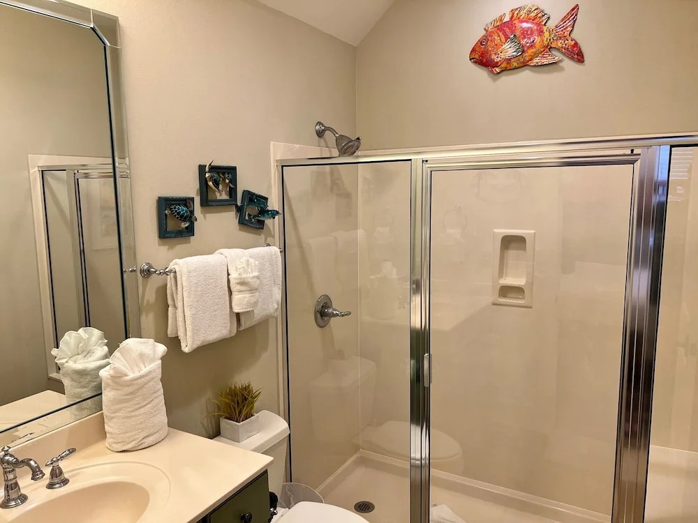 2497 Bungalo 3 Bedroom Home by RedAwning