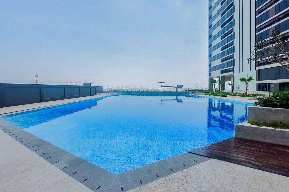 Wooden Tone Studio At At Collins Boulevard Apartment