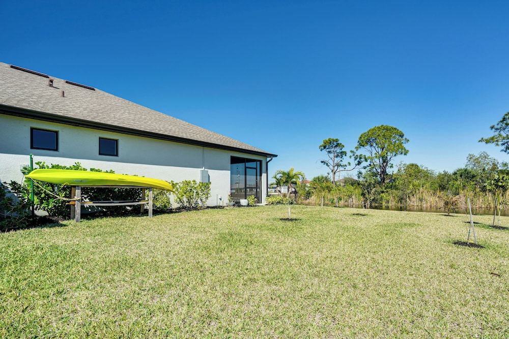 1 Mi to Boat Launch: Canal-view Cape Coral Gem