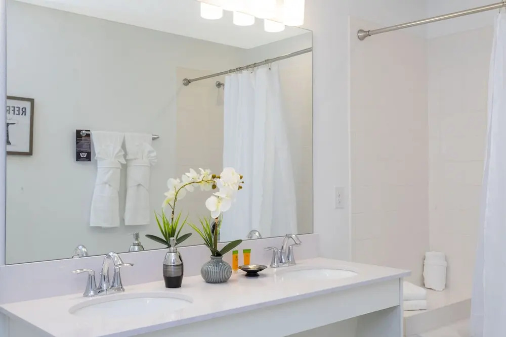 Stunning 2 Bd Condo Close to Disney 304 3191