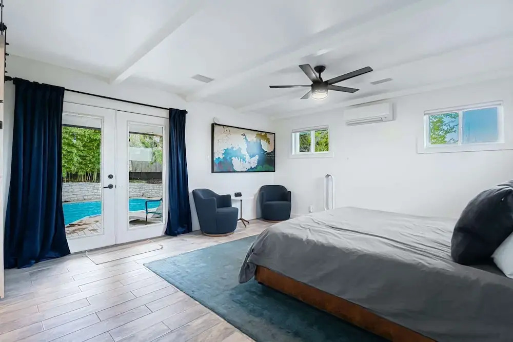 4 Bedroom Near Soco With a Private Pool & Sauna