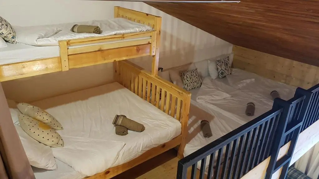 HOMESTAY DE MARQS - STYLISH and SPACIOUS 3 BEDROOM VACATION HOME