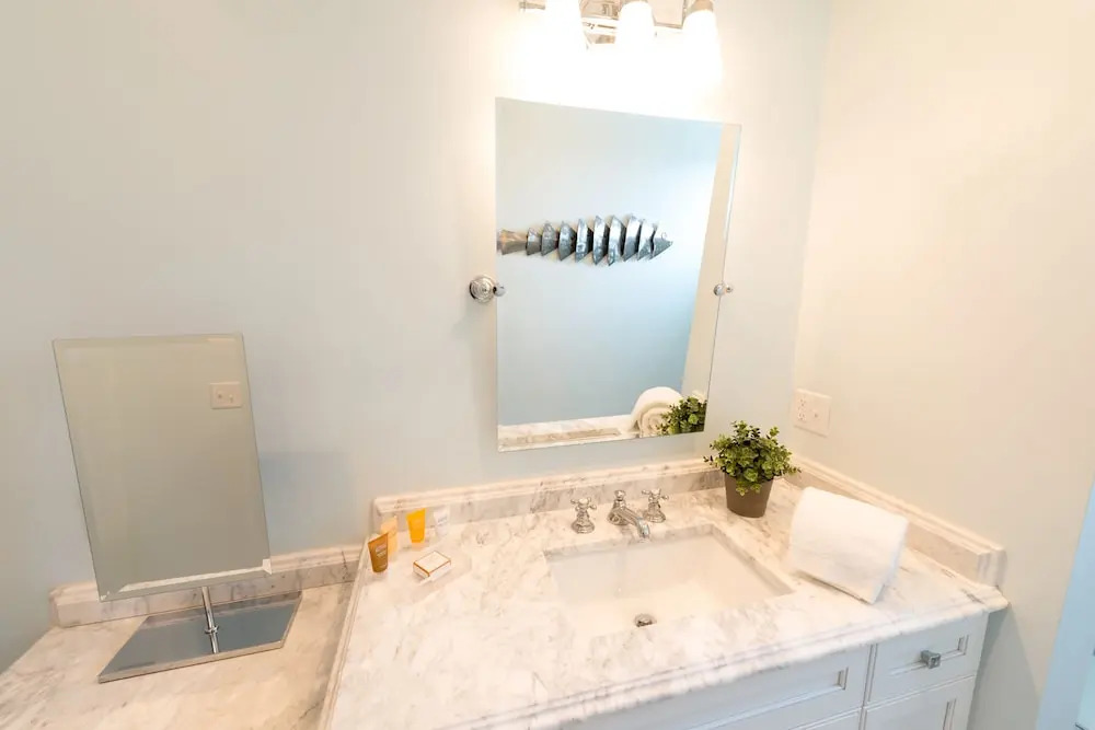 The Newport Lofts - 546 Thames Street