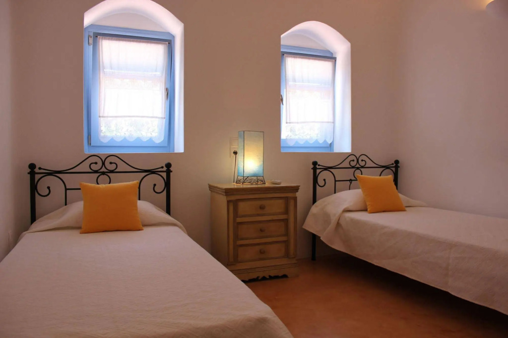 Theros Houses Santorini