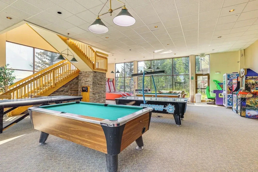 Close to Rocky Mtn Slopes! Cozy Silverthorne Condo
