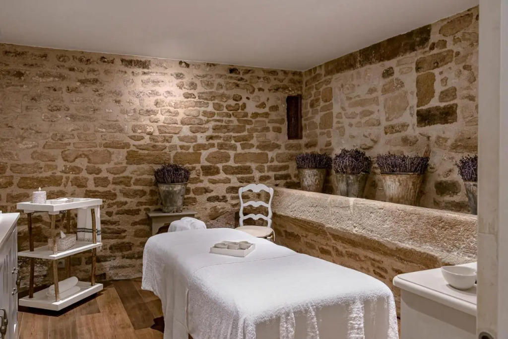 Hotel Crillon le Brave