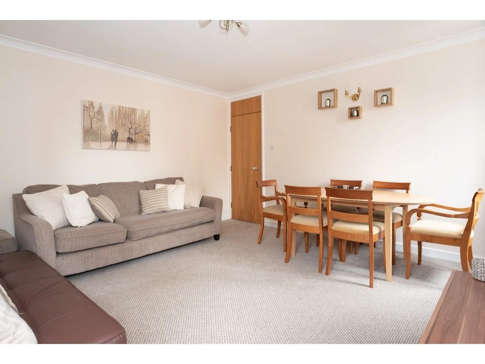 Luxury and Spacious Flat for 6 in the City Centre