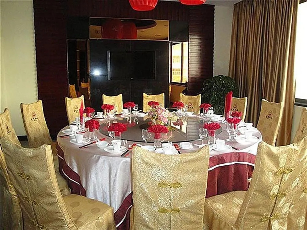 Oriental Pearl Hotel