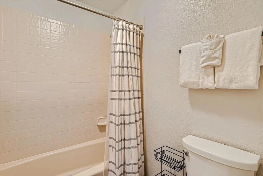 Hawn Drive 62 4 Bedroom Townhouse by RedAwning