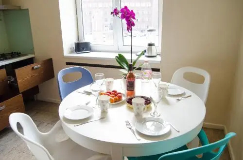 Two-Bedroom Apartment Town Hall with Free Parking