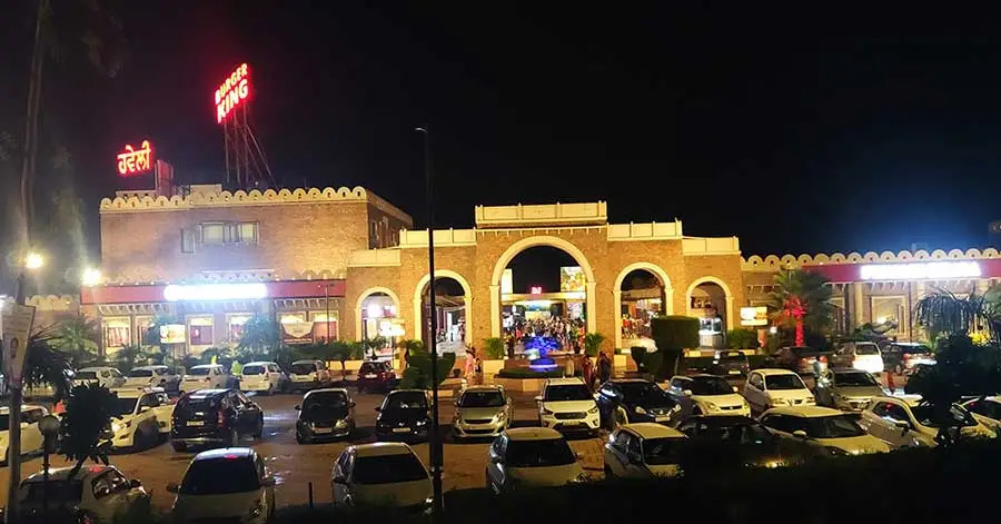 OYO 16565 Karnal Haveli