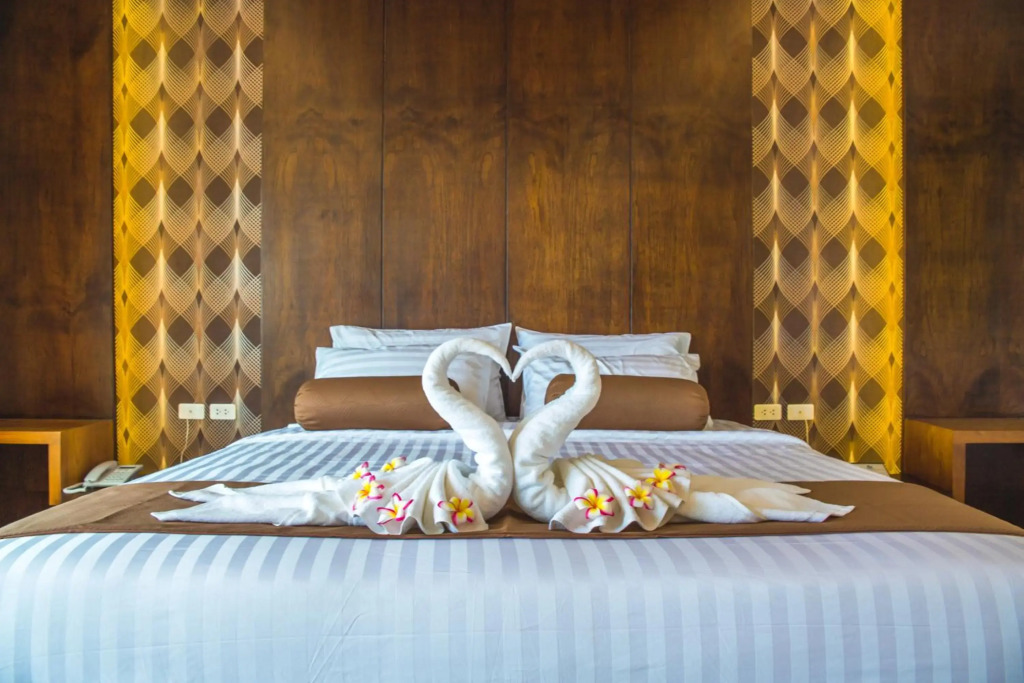 Phi Phi Cliff Beach Resort