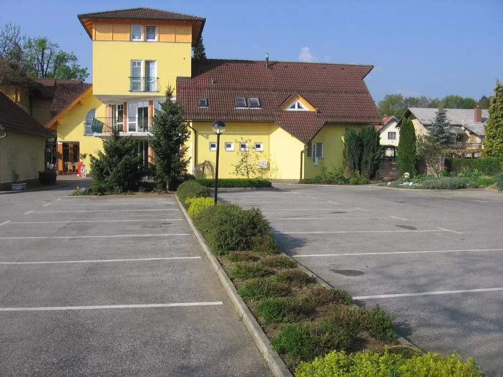 Gostilna in motel Pri Lešniku