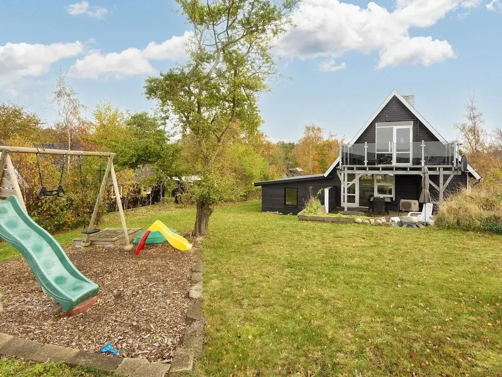 6 person holiday home in Ebeltoft